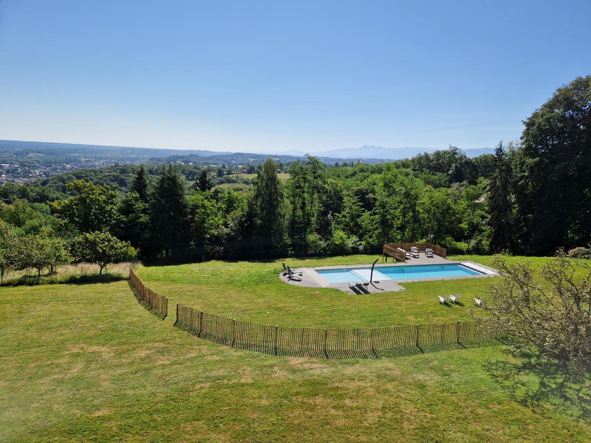 Domaine Mont-Riant A Jurancon Apartment Exterior photo